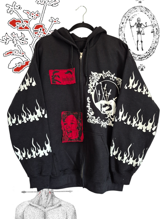 '𝘌𝘺𝘦𝘴 𝘞𝘪𝘥𝘦 𝘚𝘩𝘶𝘵' Zip-up Hoodie