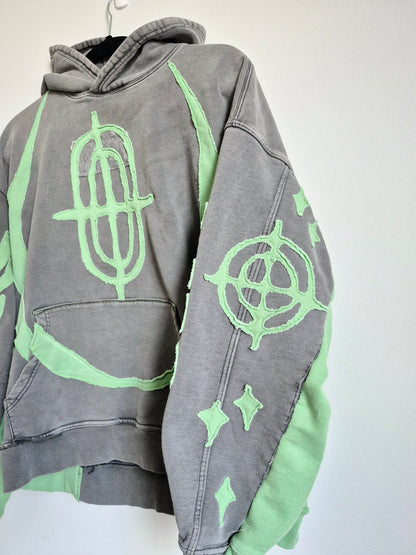 '𝘈𝘭𝘪𝘦𝘯 𝘛𝘳𝘢𝘱 𝘗𝘩𝘰𝘯𝘦' Hoodie
