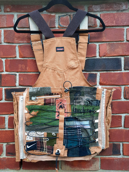 '𝘈𝘱𝘰𝘤𝘢𝘭𝘺𝘱𝘵𝘪𝘤 𝘏𝘪𝘱𝘱𝘪𝘦' Outdoor Vest