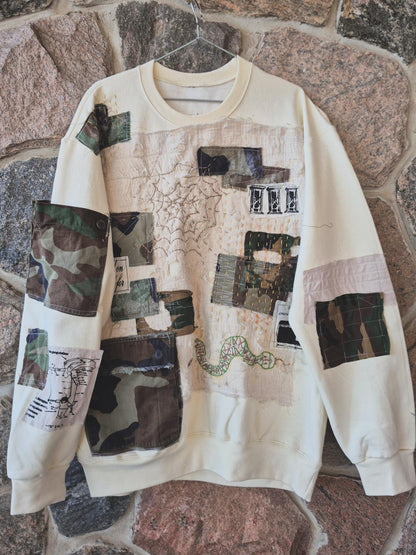 '𝘔𝘰𝘥𝘦𝘳𝘯 𝘛𝘳𝘪𝘣𝘢𝘭 𝘞𝘢𝘳𝘧𝘢𝘳𝘦' Crewneck Sweater